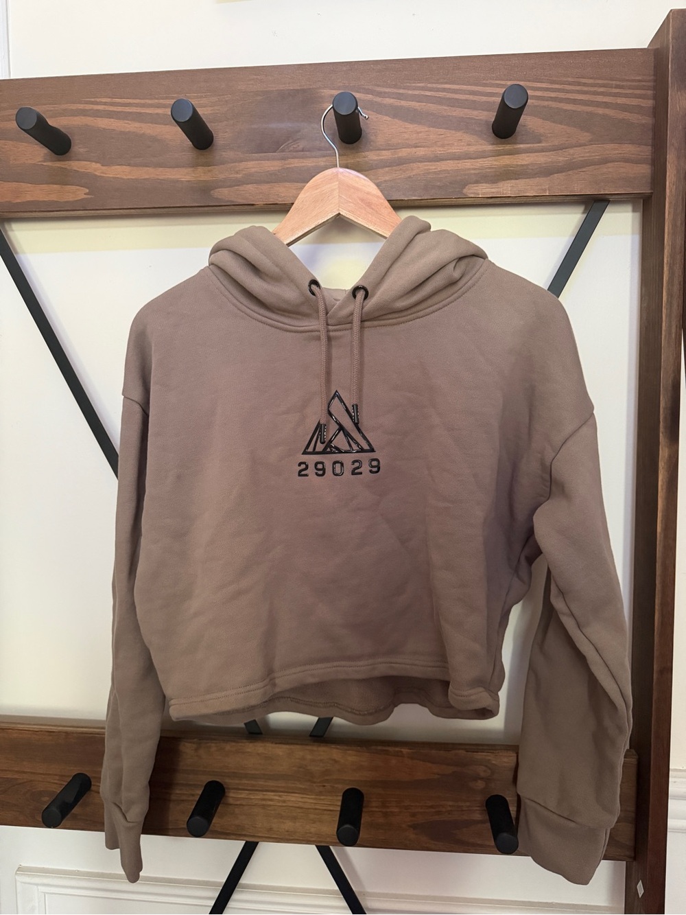 EUC size Medium 29029 Alpine State Cropped Hoodie